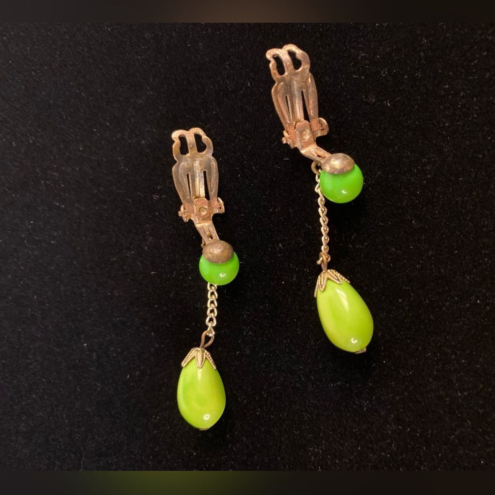 1960s Clip-On Made in Japan Vintage Earrings - Picture 5 of 5